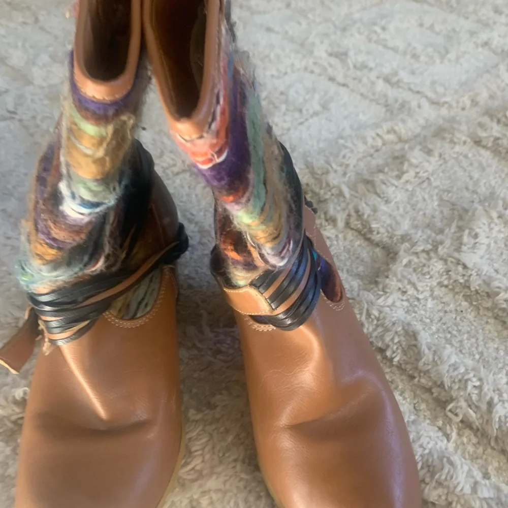 Boots - Picture 1 of 8